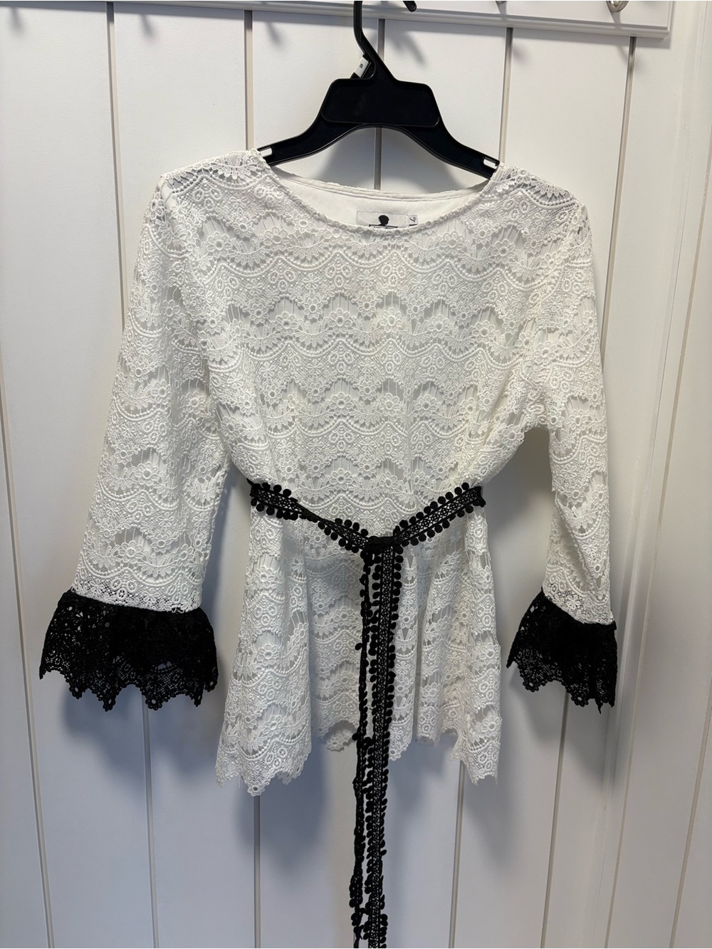 Dainty Jewells White Lace Blouse with Black Trim and Beaded Belt